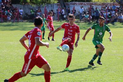 El joven delantero Richard Torales (21 años) jugando por el Mariscal López de Carapeguá, donde Fue dirigido por Humberto García.