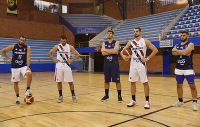 El capitán del seleccionado paraguayo de básquetbol, Bruno Zanotti (2° der.), junto a sus compañeros Diego Bareiro, Jorge Sequera, Diego Lesme y Édgar “Titi” Riveros.