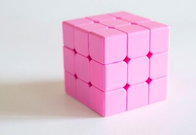 Con el “Cubo complaciente”, Paule Godoy invita a reflexionar sobre la violencia machista.