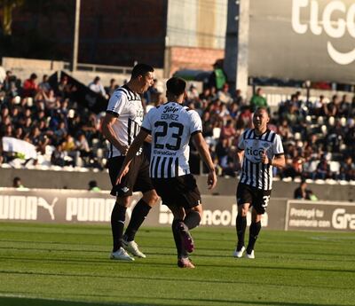 Libertad derrotó a Tacuary con goles de Cardozo y Melgarejo