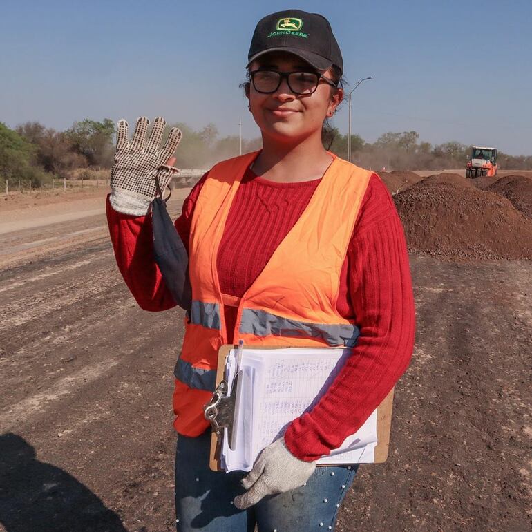 Apuntadora de una obra vial. 