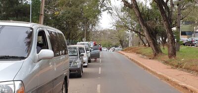 El vacunatorio del parque lineal Manuel Ortiz Guerrero es una de las más concurrida en Ciudad del Este.