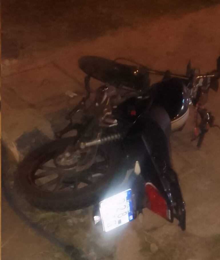 La motocicleta en la que se trasladaba el fallecido.
