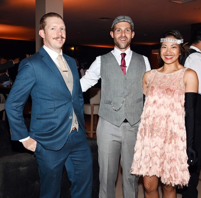 Andrew Sullivan, Alexander Rosenblatt y Mai Le.
