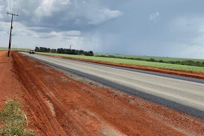 Los trabajos de pavimentación asfáltica registran un avance sostenido.