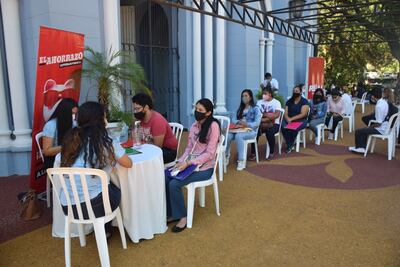Cerca de 600 entrevistas se concretaron en el primer día de entrevista en la ciudad de San Lorenzo.
