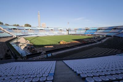 Fotografía del estadio Centenario de Montevideo, durante las obras que se están llevando a cabo de cara a las finales de la Copa Sudamericana y la Copa Libertadores.