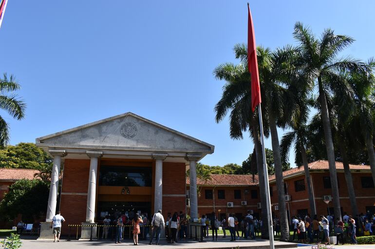 /pf/resources/images/abc-placeholder.png?d=2393