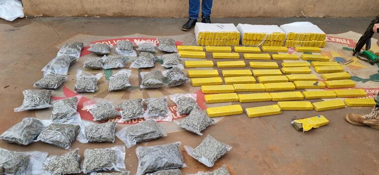 Droga incautada en Capitán Bado.