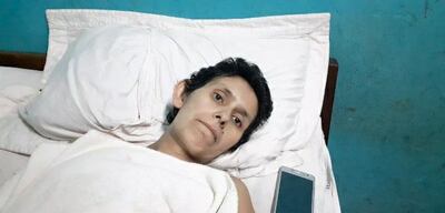 Noelia Ramona Acuña de 33 años quedó excluida del seguro de IPS por recibir subsidio del gobierno nacional.