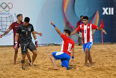 Valentín Benítez celebra tras convertir uno de sus cuatro goles durante el partido con Venezuela.