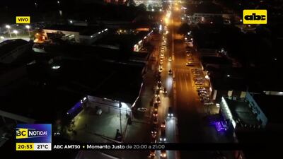 Vista aérea de la fila de vehículos en la SND.