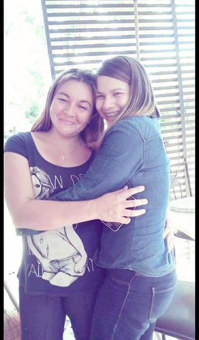 María Contrera Valiente (izq), víctima de feminicidio