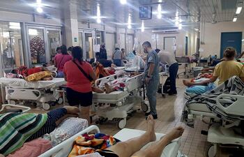 El Hospital Nacional está copado de pacientes con síntomas de chikunguña.