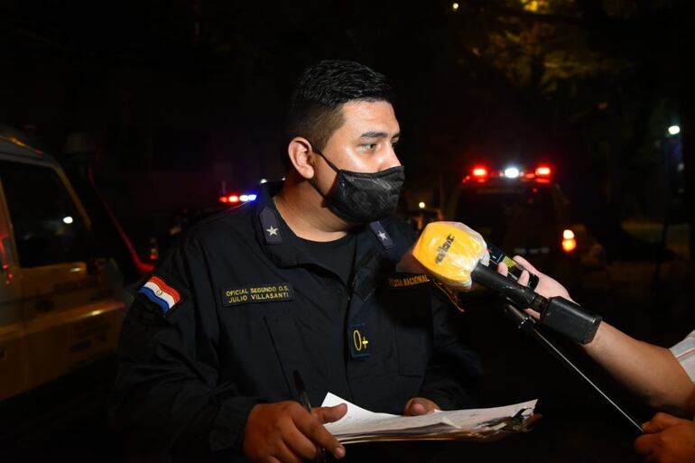 Oficial segundo Julio Villasanti.