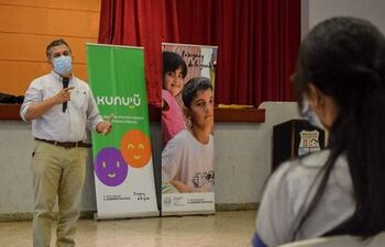 Presentan campaña educativa para mejorar crianza de la primera infancia en Paraguay