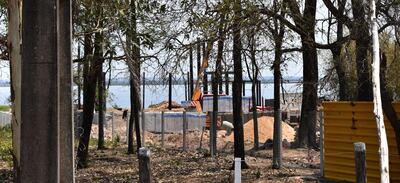 Desde la ruta que une Luque con San Bernardino  se pueden observar los trabajos de rellenos y otras obras.