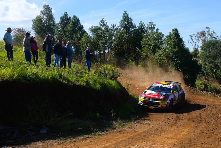 Gustavo Saba está en el segundo lugar