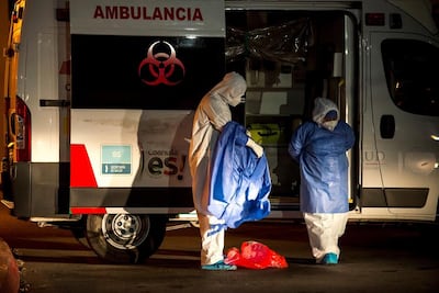 Trabajadores sanitarios se preparan en el Hospital General de Zona, en la ciudad de Saltillo (México).
