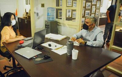 La reunión de los directores Liliana Flores y José Arce Fariña, en el Museo El Mensú de Ciudad del Este.