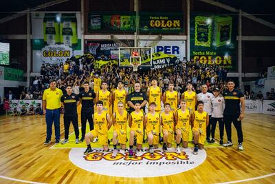 Plantel de Colonias Unidas U17, campeón del certamen Nacional que se celebró en su casa.