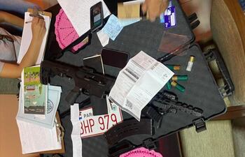 Objetos encontrados en poder del detenido