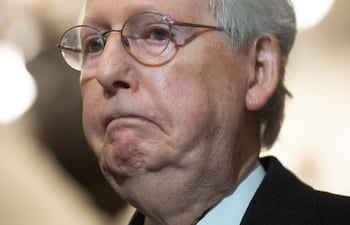 En esta foto de archivo tomada el 17 de diciembre de 2019, el líder de la mayoría del Senado, Mitch McConnell, republicano de Kentucky, ofrece una conferencia de prensa en el Capitolio de los Estados Unidos en Washington.