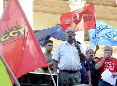 El secretario general de la CUT-A, Bernardo Rojas, y otros líderes sindicales  pidieron tratar el anteproyecto de ley.