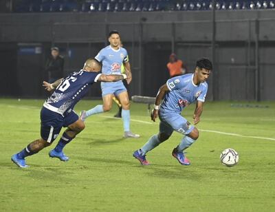 Resistencia recibe a Ameliano, en el Defensores del Chaco.