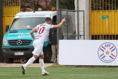Benítez abrió el camino hacia el triunfo de Resistencia.