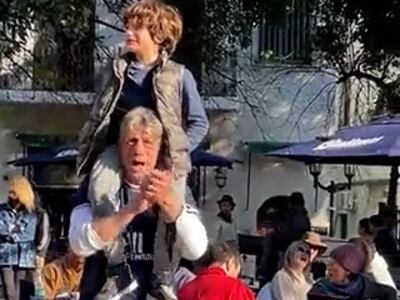 Eduardo vení a buscar a Juan Cruz San Telmo Buenos Aires