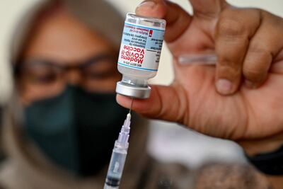 Imagen de referencia. Dos meses después de recibir la segunda dosis de las vacunas contra el SARS-CoV-2 de Pfizer o Moderna, la respuesta inmunitaria es un 20% menor incluso en los que han pasado el covid-19, según una investigación de la Universidad de Northwester (Illinois, Estados Unidos) publicado hoy en la revista Scientific Reports.