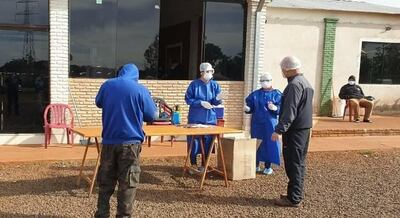 La jornada de búsqueda activa de sintomáticos respiratorios se realizó en la penitenciaria y en el hogar que alberga a guardias con COVID-19 positivo.