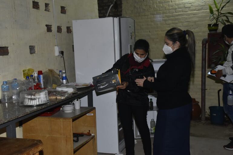 Allanamiento en las oficinas de la Gobernación de Central tras denuncia de festejo de cumpleaños.