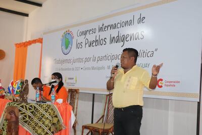 El Prof.  Dionicio Gómez, Indígena Avá Guaraní, Coordinador de la Mesa de Articulación Indígena en Paraguay, integrante de la conducción de la Articulación Nacional por una Vida Digna que aglutina 20 organizaciones, en el congreso expuso sobre “Coyuntura actual de los Pueblos Indígenas en Paraguay”.