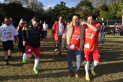 El vicepresidente de la república, Hugo Velázquez en compañía de Dani García y Luis Fernando González, precandidatos a diputado y gobernador de Central, respectivamente.