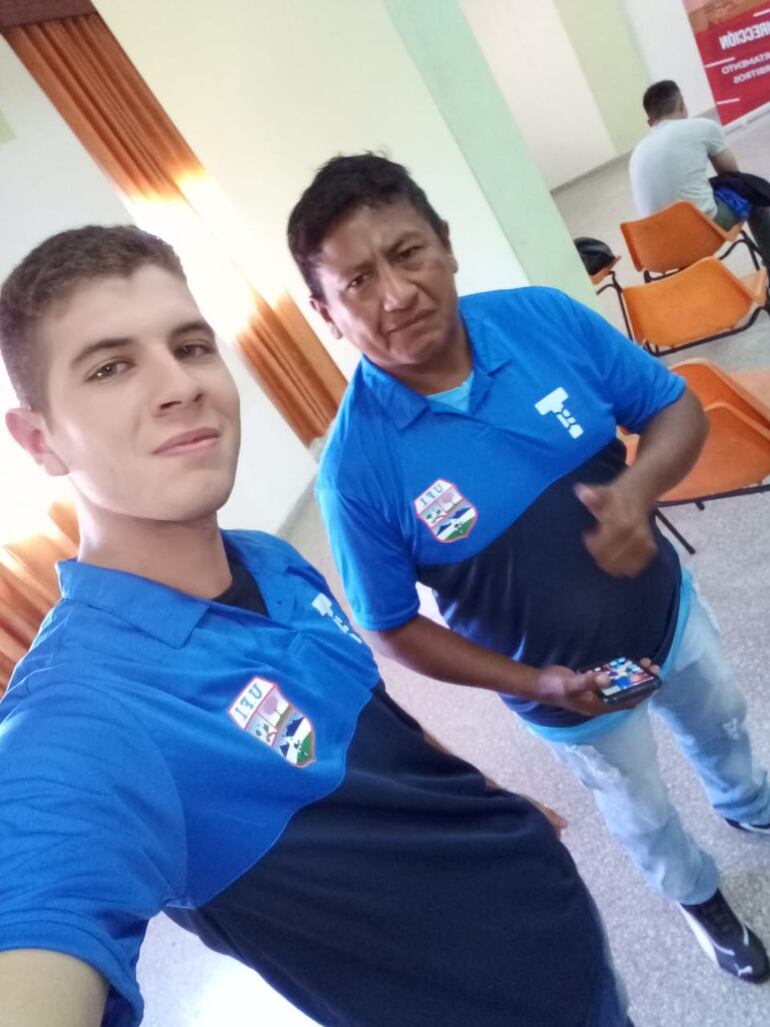 Insfrán Torres, representante del Pueblo Enlhet Norte (der).