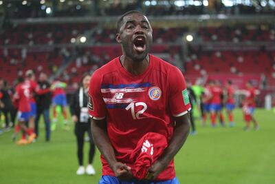 Joel Campbell grita a todo pulmón su gol para Costa Rica ante Nueva Zelanda.