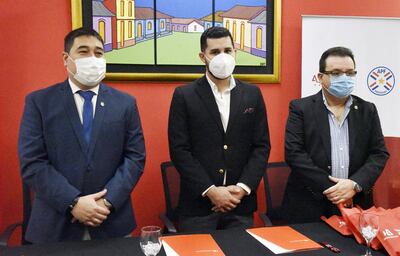 Eduardo Nakayama, gerente general de Asepasa; Salim Salemma, director ejecutivo de Interasistencia, y Francisco Aguilera, presidente de Asepasa.