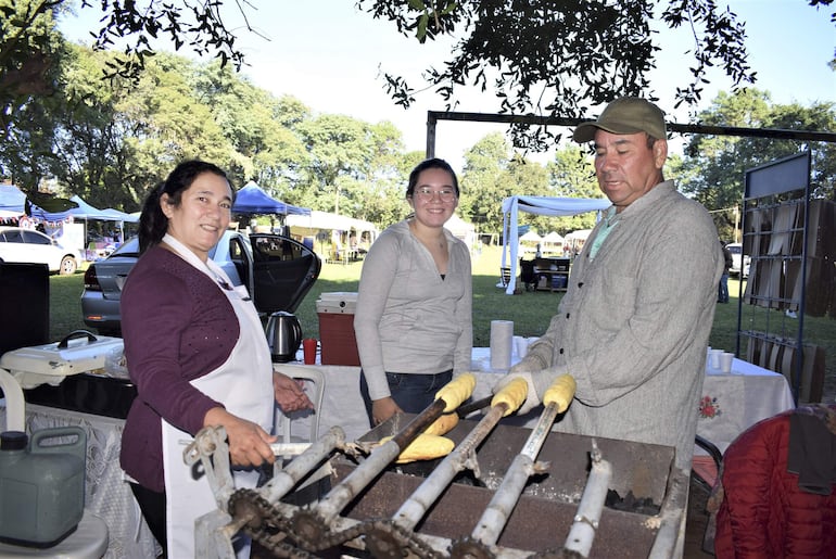 La gastronomía paraguaya estuvo presente en la "Expo Emprendedores-Carapeguá 2023".