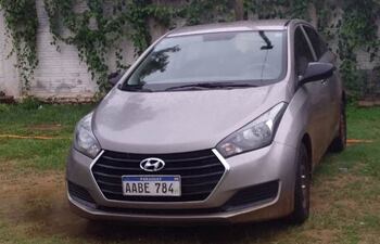 El automóvil tiene las mismas características al utilizado por los asaltantes.