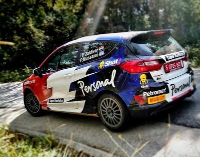 Al mando del EcoBoost Ford Fiesta R2, Fabrizio Zaldívar y Fernando Mussano compiten hoy en el Rally de Ferrol en España.