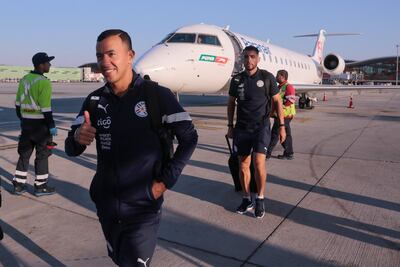 Alejandro Romero y atrás Junior Alonso, en Chile.