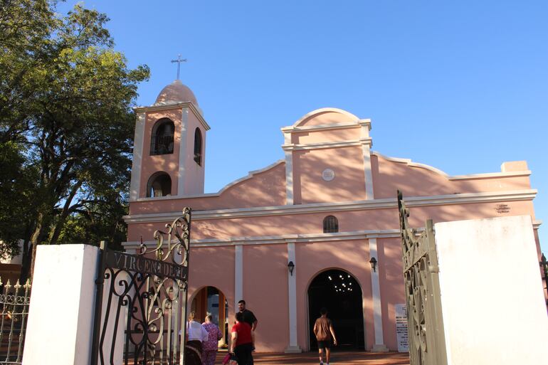 Templo Replica Tupãsy Ykuá.