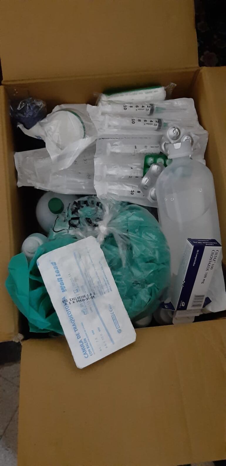Artículos de uso médico que fueron encontrados en el albergue de IPS Central