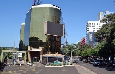 En Ciudad del Este, pese al inicio de la fase 3 de la cuarentena inteligente, ni la mitad de los comercios que están en la ciudad llegó a abrir, ante la falta de compradores brasileños.