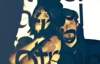 Sari Carri y Sir Waltah presentan "Otra piel".