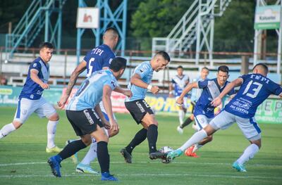 En el Parque del Guairá, se enfrentan Guaireña y Ameliano.