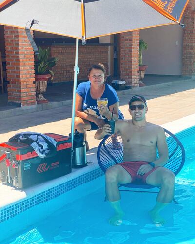 Tereré. Néstor Abrahán Camacho Ledezma (34), en pleno descanso.