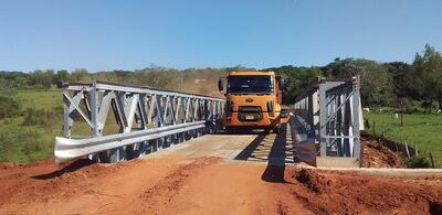 La habilitación del puente en Santaní trae alivio a los productores.